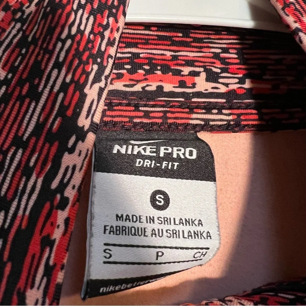 Nike Pro Women's Sz Small Half Zip Sweatshirt Red Black Pink Geometric Hyperwarm